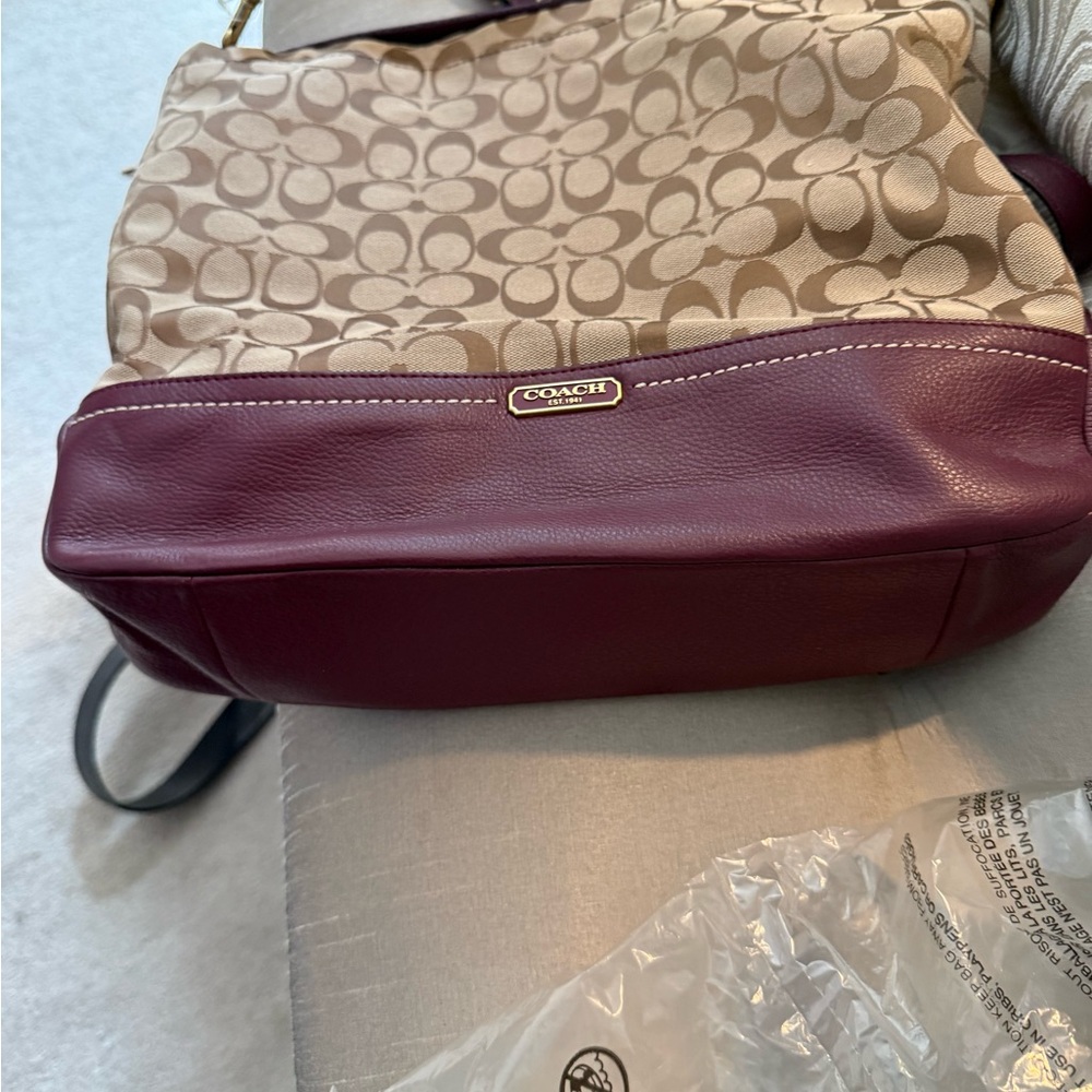 Coach Signature Canvas Shoulder Bag in Beige with Burgundy Trim - Picture 2 of 7